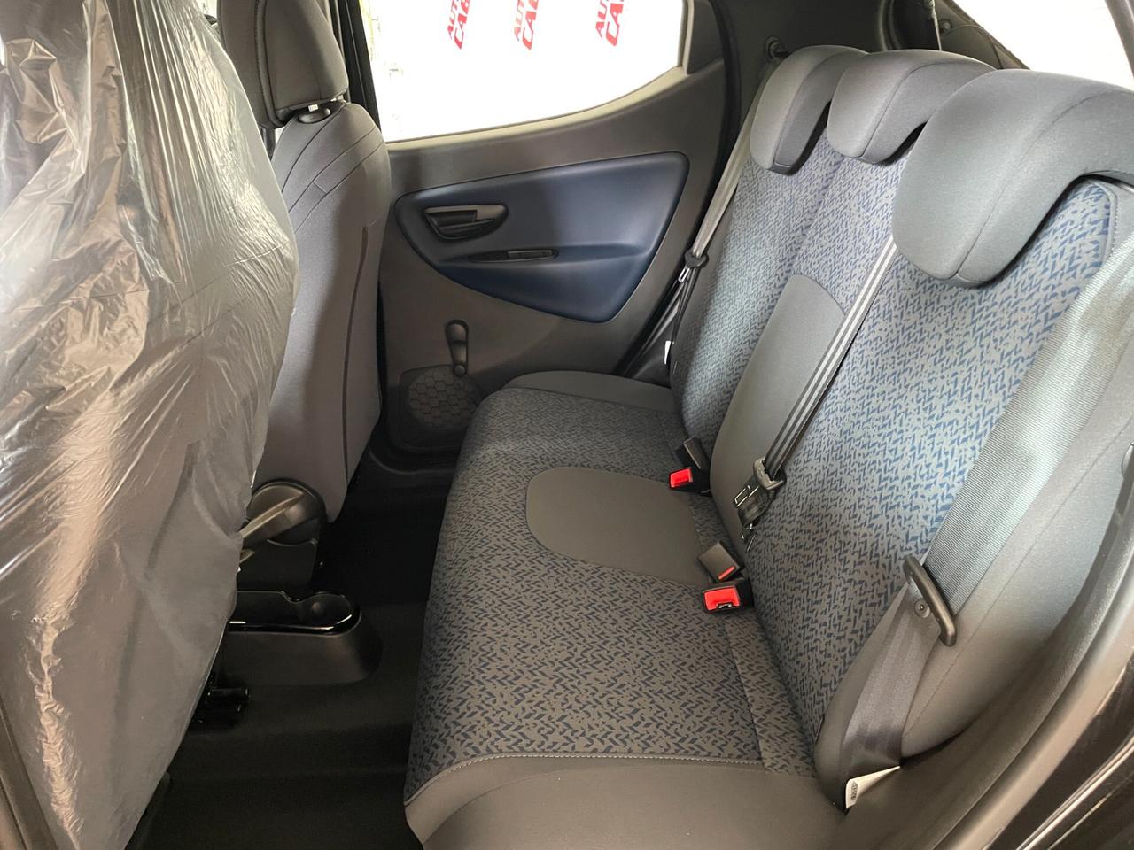 Lancia Ypsilon 1.0 FireFly 5 porte S&S Hybrid Oro