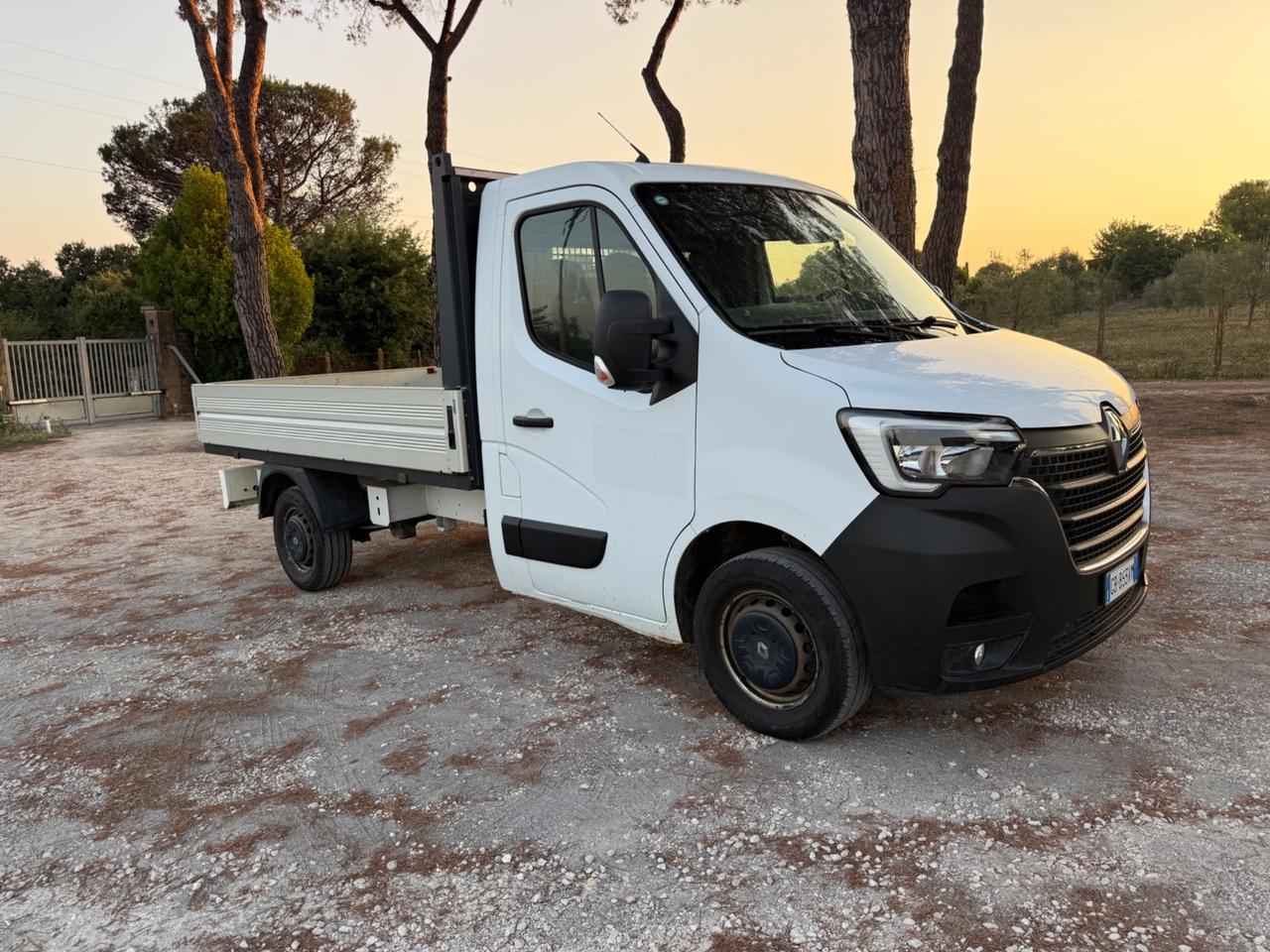Renault Master Cabinato