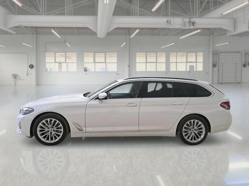 BMW 520 xDrive Luxury Auto MH48V Touring