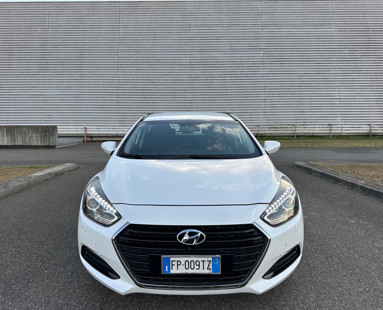 Hyundai i40 Wagon 1.6 CRDi DCT Business