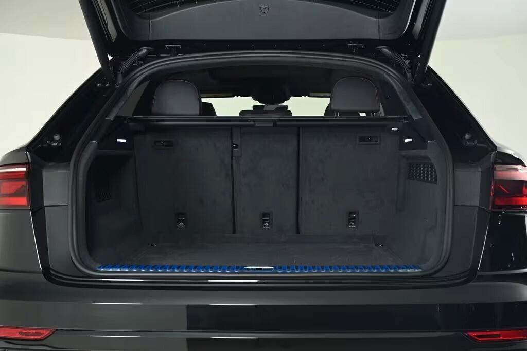 Audi RS Q8 NOLEGGIO LUNGO TERMINE LEASING ALL INCLUSIVE