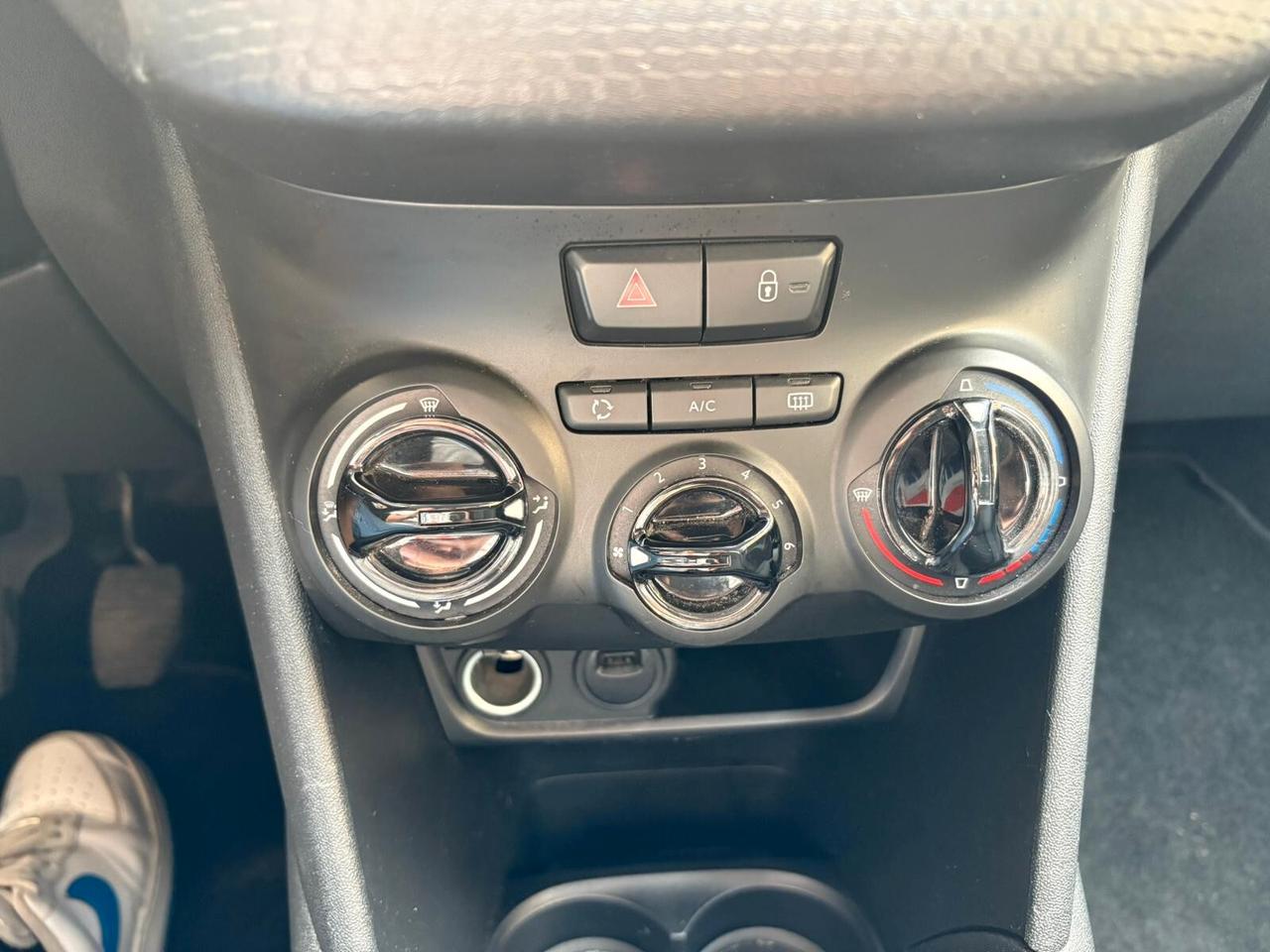 Peugeot 208 PureTech 82 Stop&Start 5 porte Signature