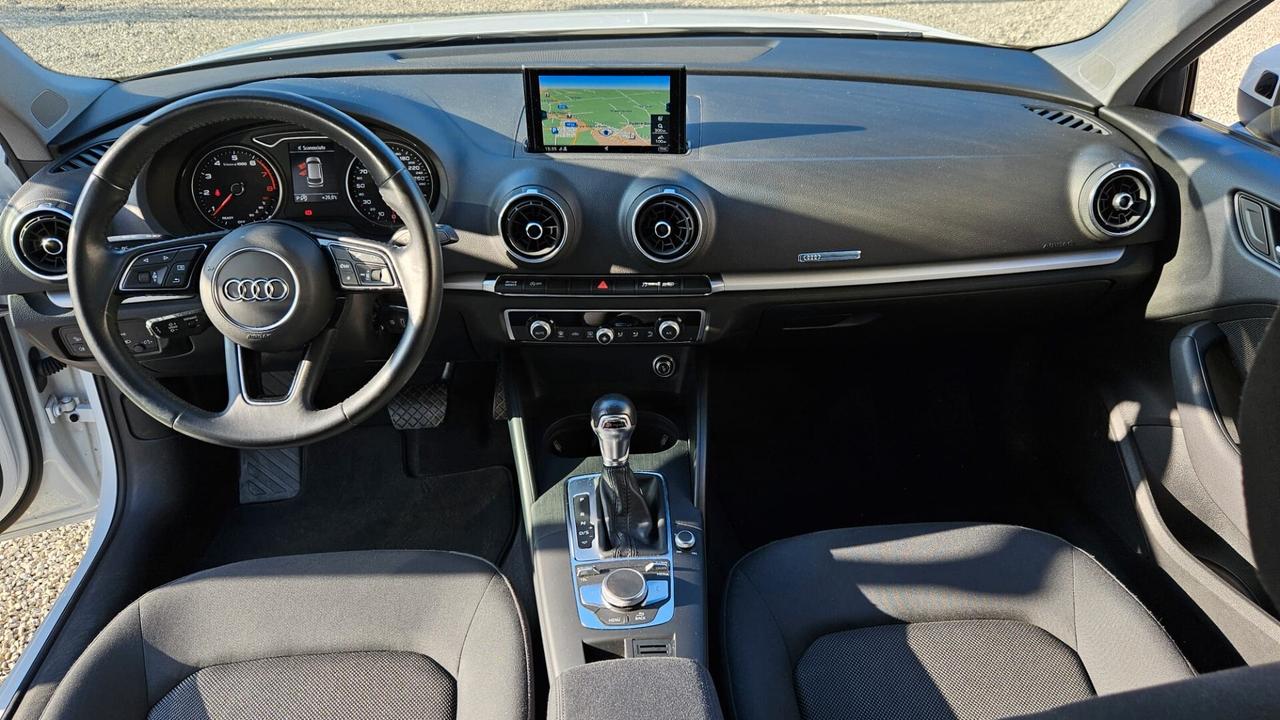 Audi A3 35 TFSI automatico