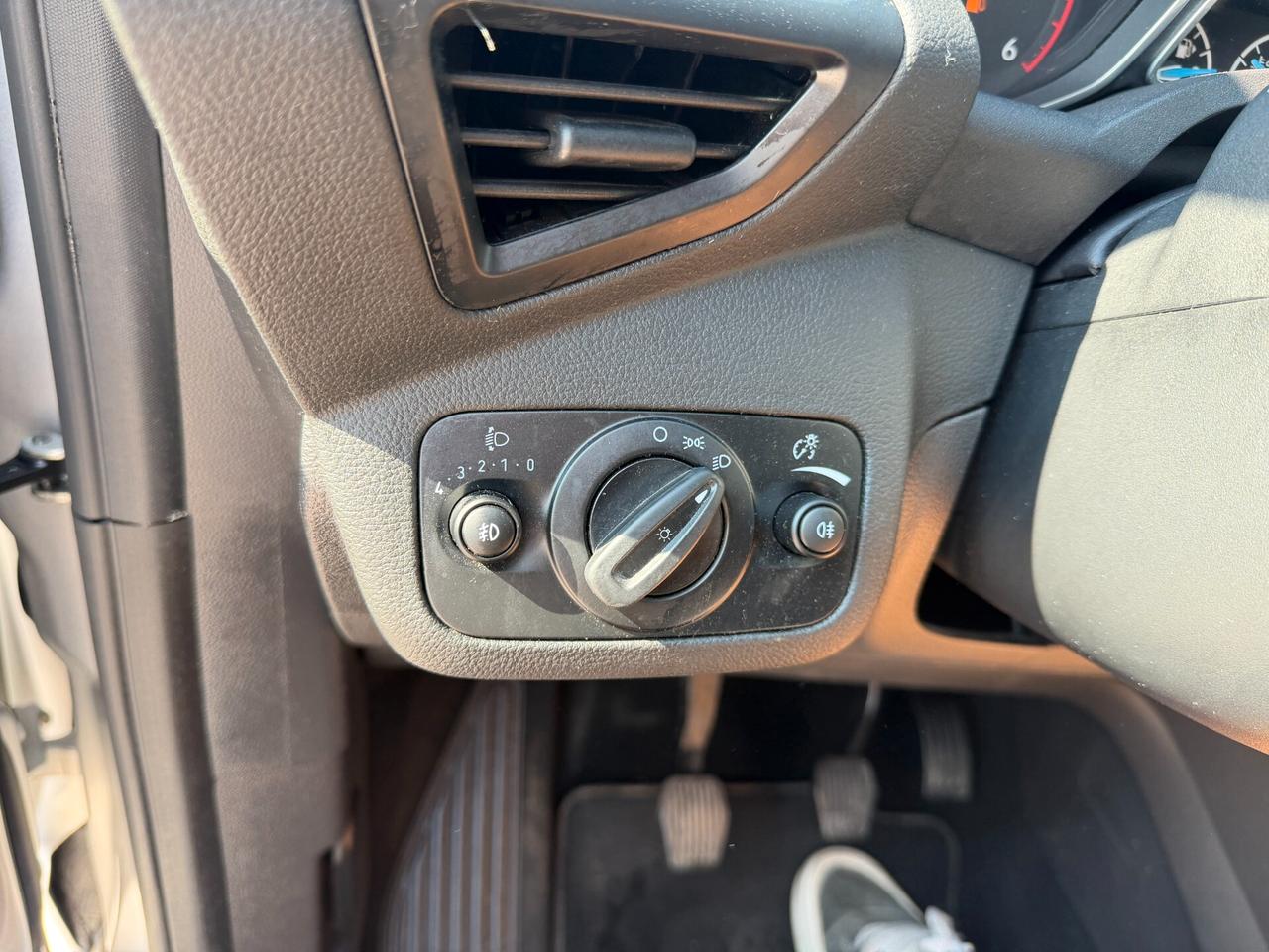 FORD C-MAX 2019 1.5 DIESEL 120 CV