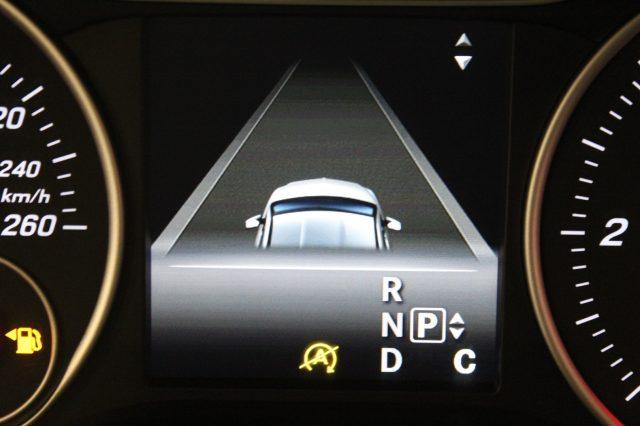 MERCEDES-BENZ B 180 d AUT.-NAVI-CAMERA-ECC... "OK NEOPATENTATI"