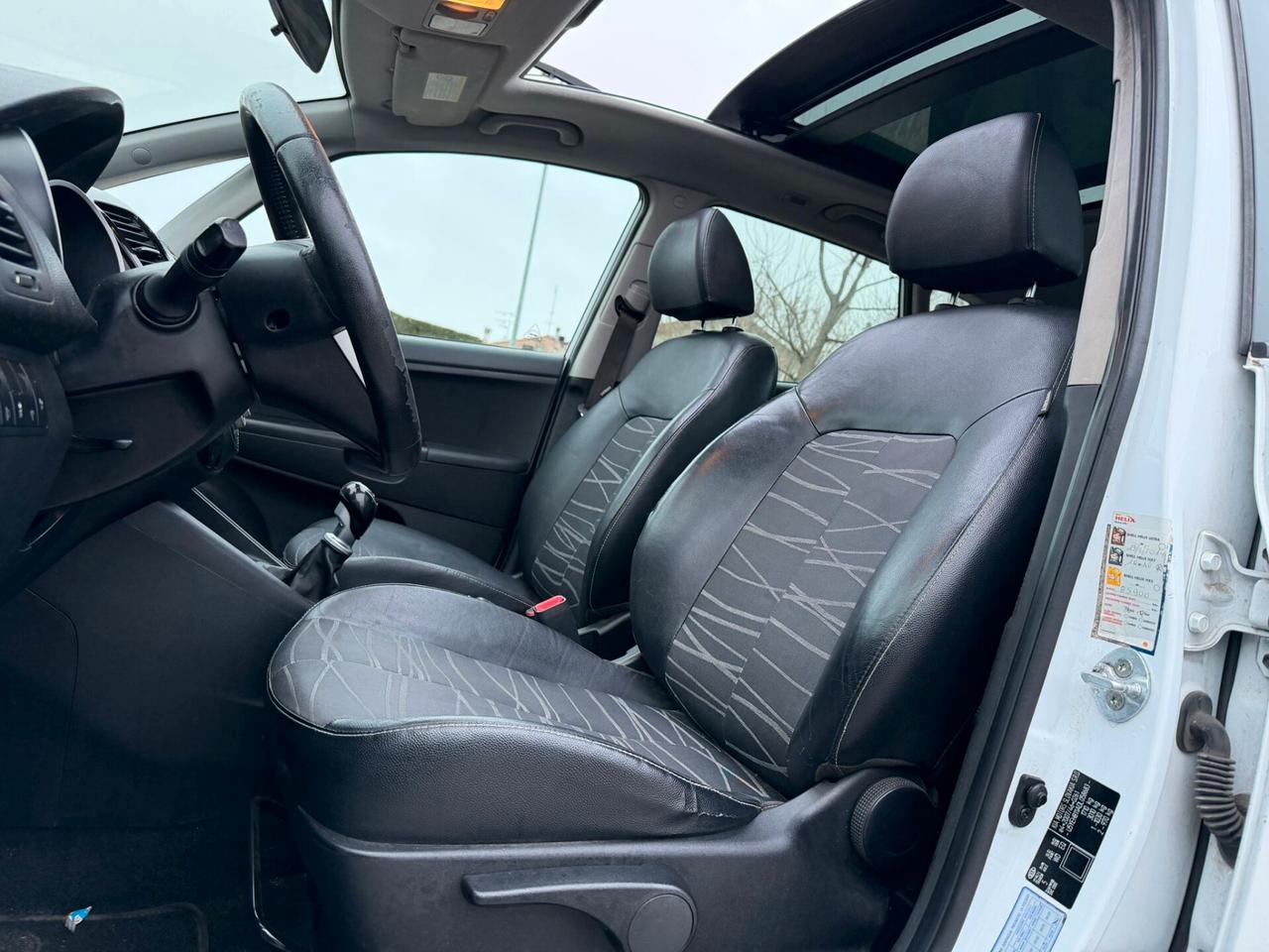 KIA VENGA 1.4 BENZINA TETTO PANORAMICO