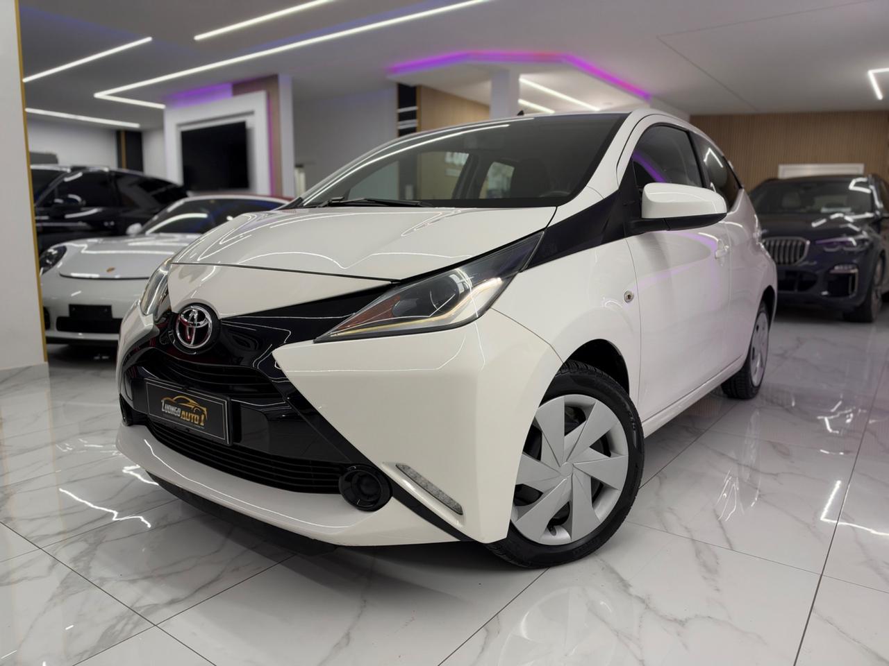 Toyota Aygo 1.0 69CV x-clusiv Full Opt Car-Play