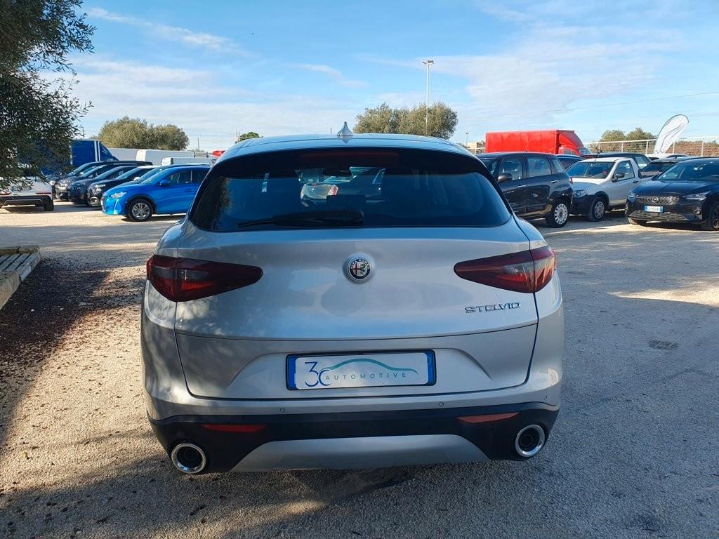 Alfa Romeo Stelvio 2.2 Turbodiesel 180CV AT8 RWD Business