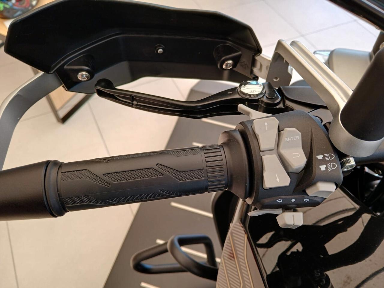 Qj Motor SRT 700 S-NUOVA-PRONTA CONSEGNA