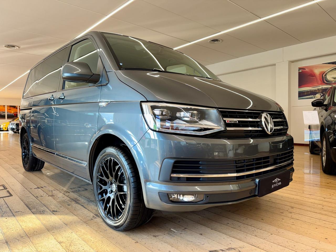 Volkswagen Multivan BULLI - WEBASTO - PARQUET - GANCIO