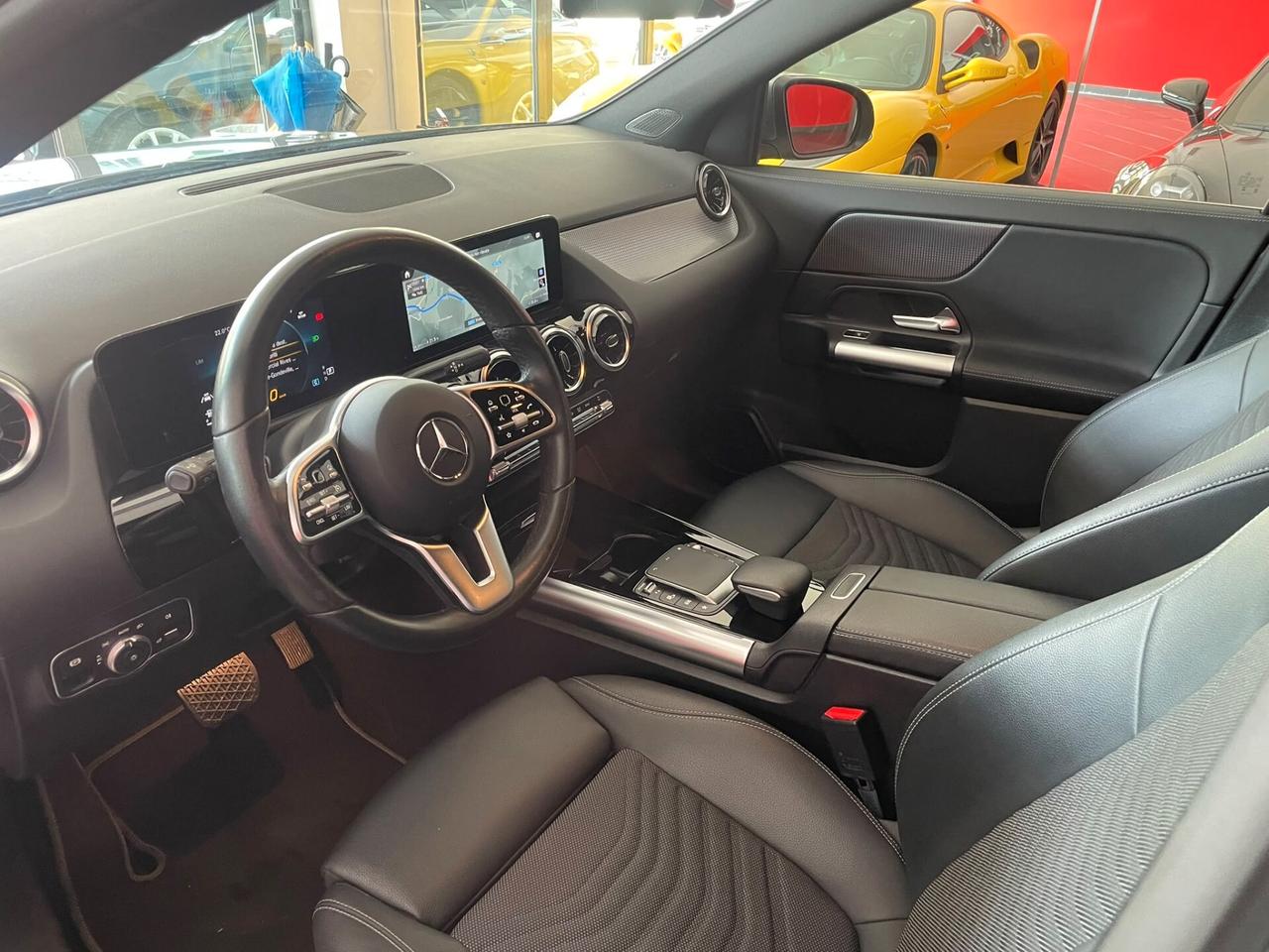 MERCEDES GLA 200d SPORT 150cv AUT