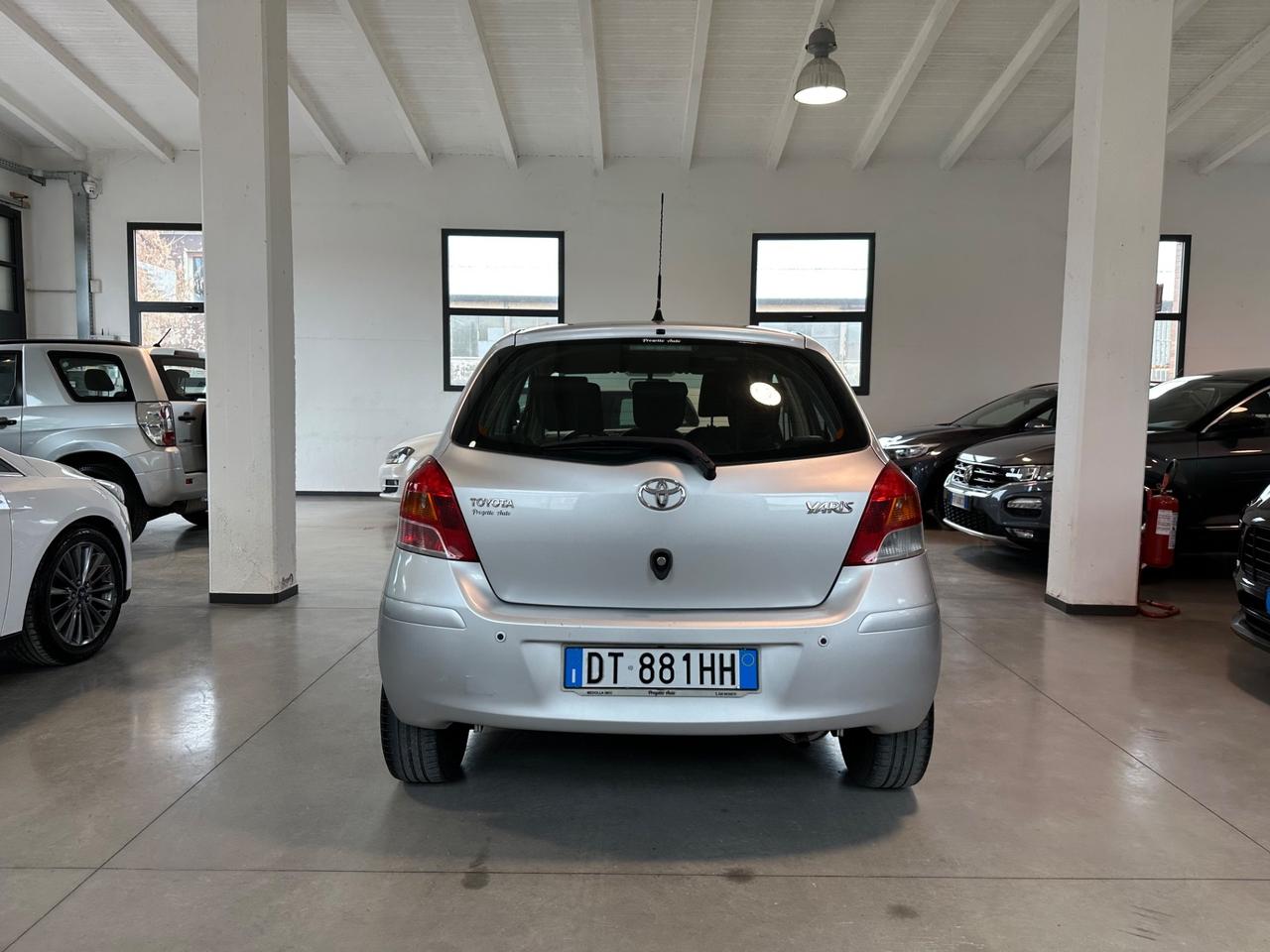 Toyota Yaris 1.0 5 porte Luxury pack