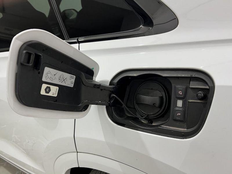 Audi Q8 Q8 55 TFSI quattro tiptronic Sport PHEV