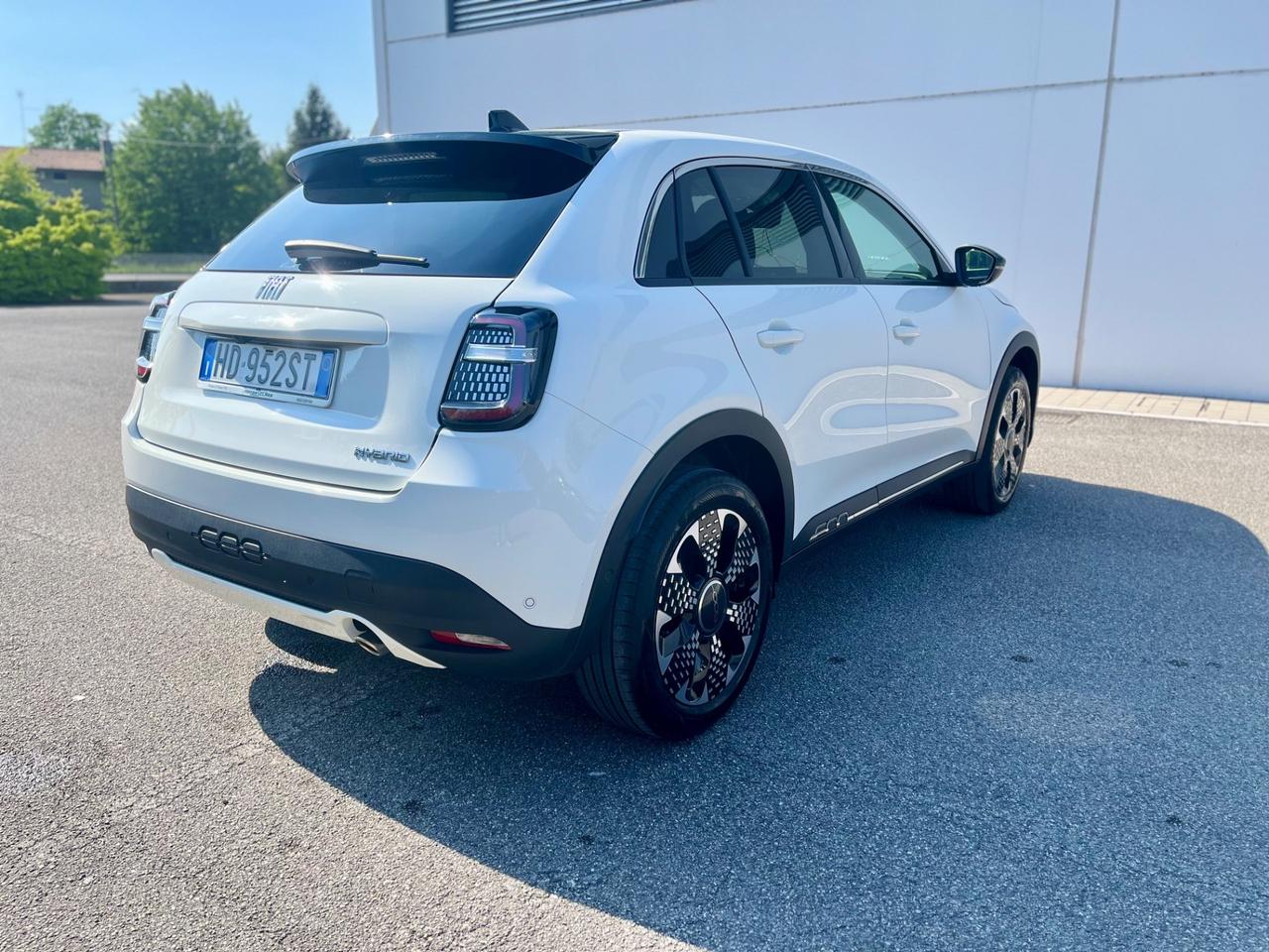 Fiat 600 Hybrid 136 CV DCT MHEV La Prima