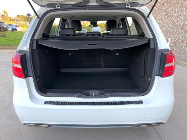 MERCEDES-BENZ B 180 SPORT+NAVI+LED+RCAM+PELLE-TEX+CRUISE+17BLACK