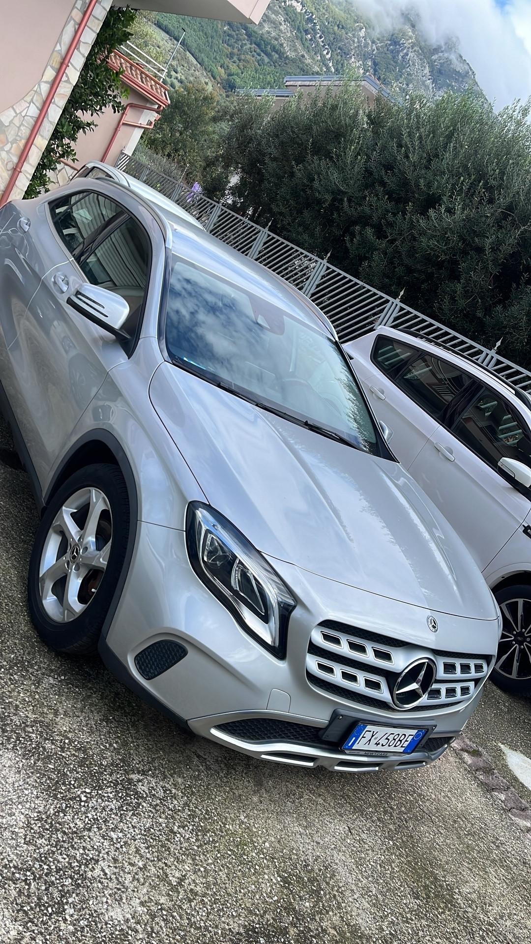 Mercedes-benz GLA 200 d Automatic Sport