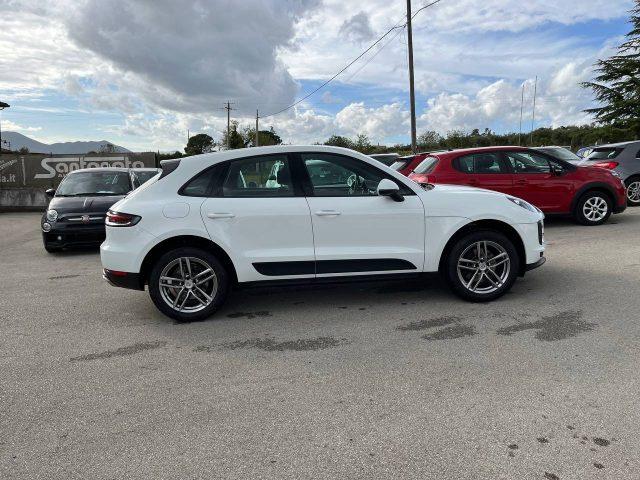 PORSCHE Macan 2.0