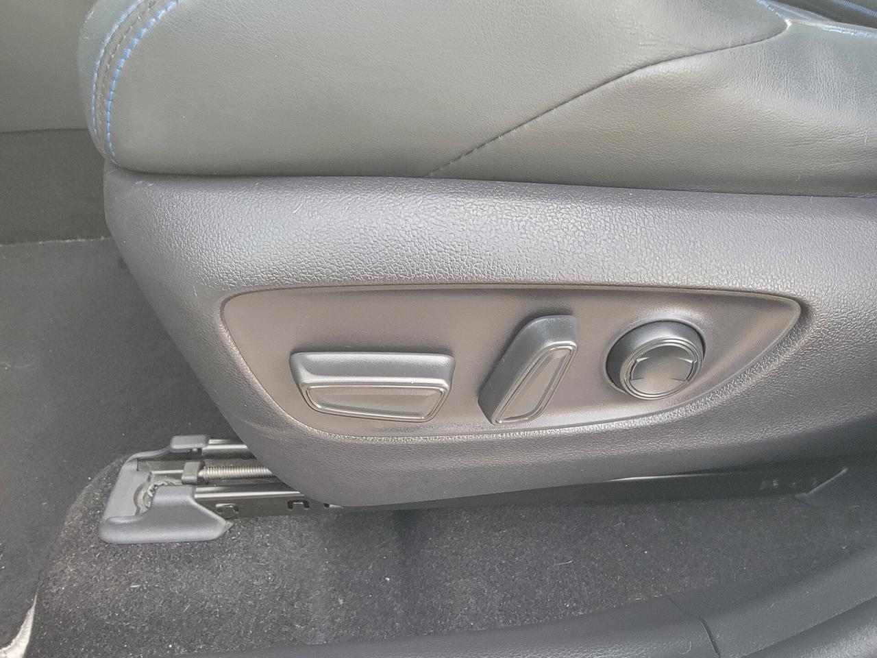 Toyota RAV 4 2.5 (222CV) AWD STYLE SOLO 79 MILA KM!