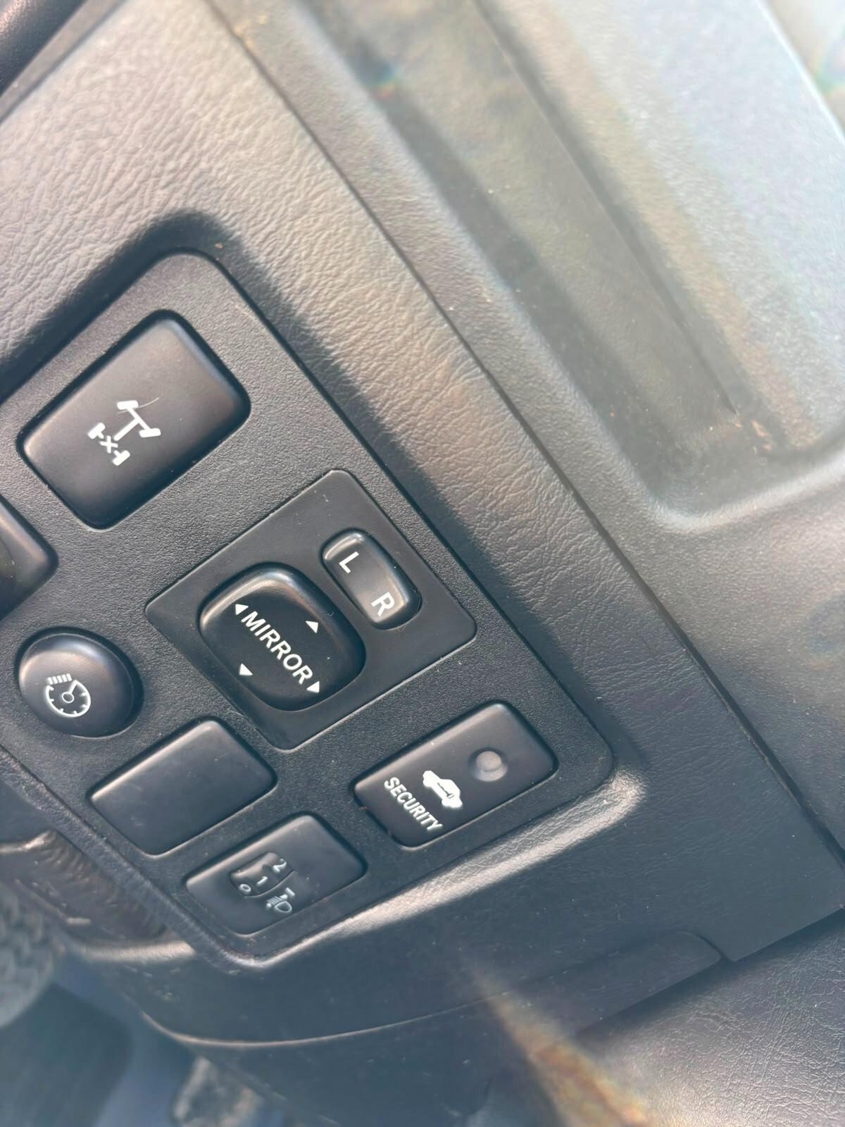 Toyota Hilux 2.5 D4D 144 CV DOPPIA CABINA