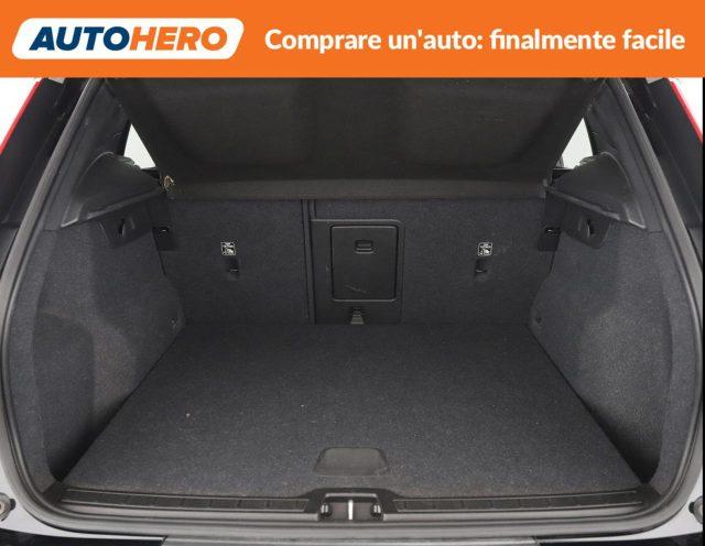 VOLVO XC40 D4 AWD Geartronic Momentum