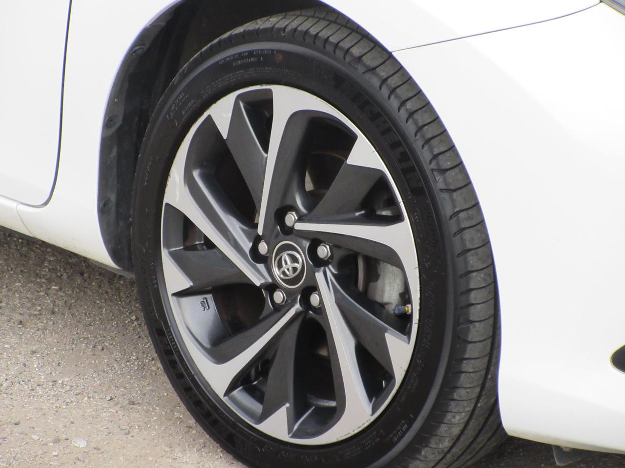 Toyota Auris 5 Porte Auris 1.8h Active cvt