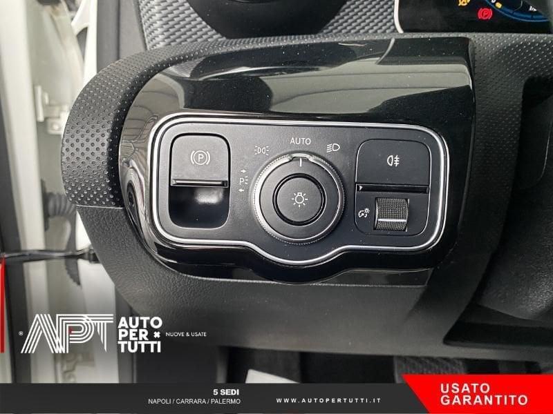 Mercedes-Benz Classe A A 180 d Sport auto