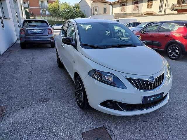 Lancia Ypsilon 1.0 FireFly 5 porte S&S Hybrid Gold