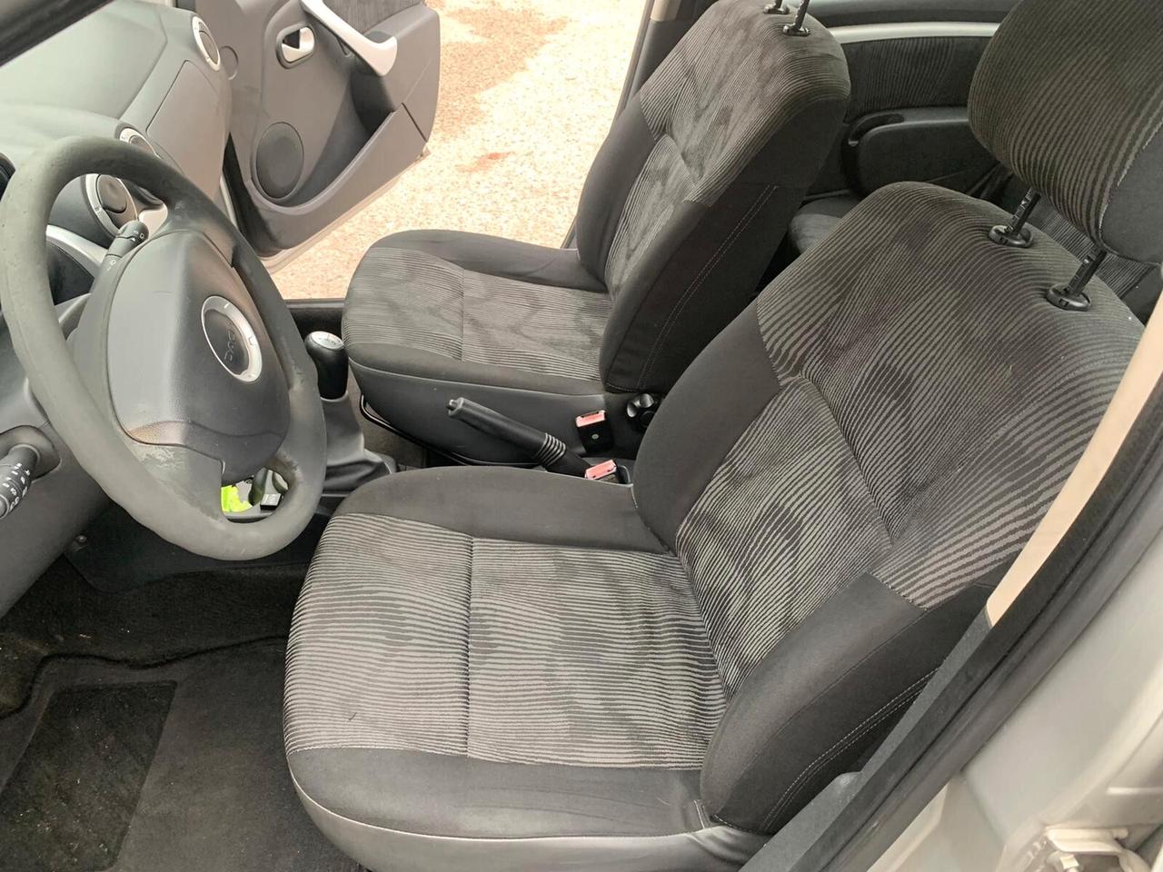 Dacia Sandero 1.4 8V GPL Lauréate, Unicoproprietario, SOLO km 82000