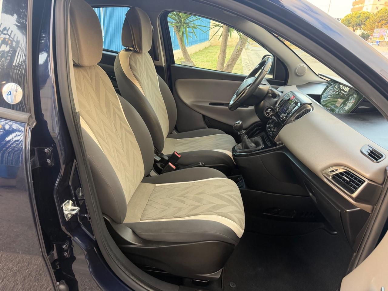 Lancia Ypsilon 1.2 69 CV GPL Ecochic 2017