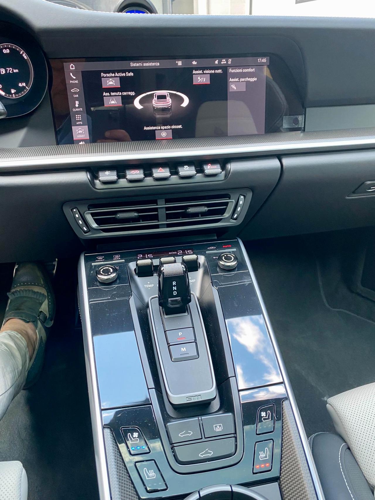 Porsche 992 Coupe 911 3.7 Turbo S auto panorama+ burmester