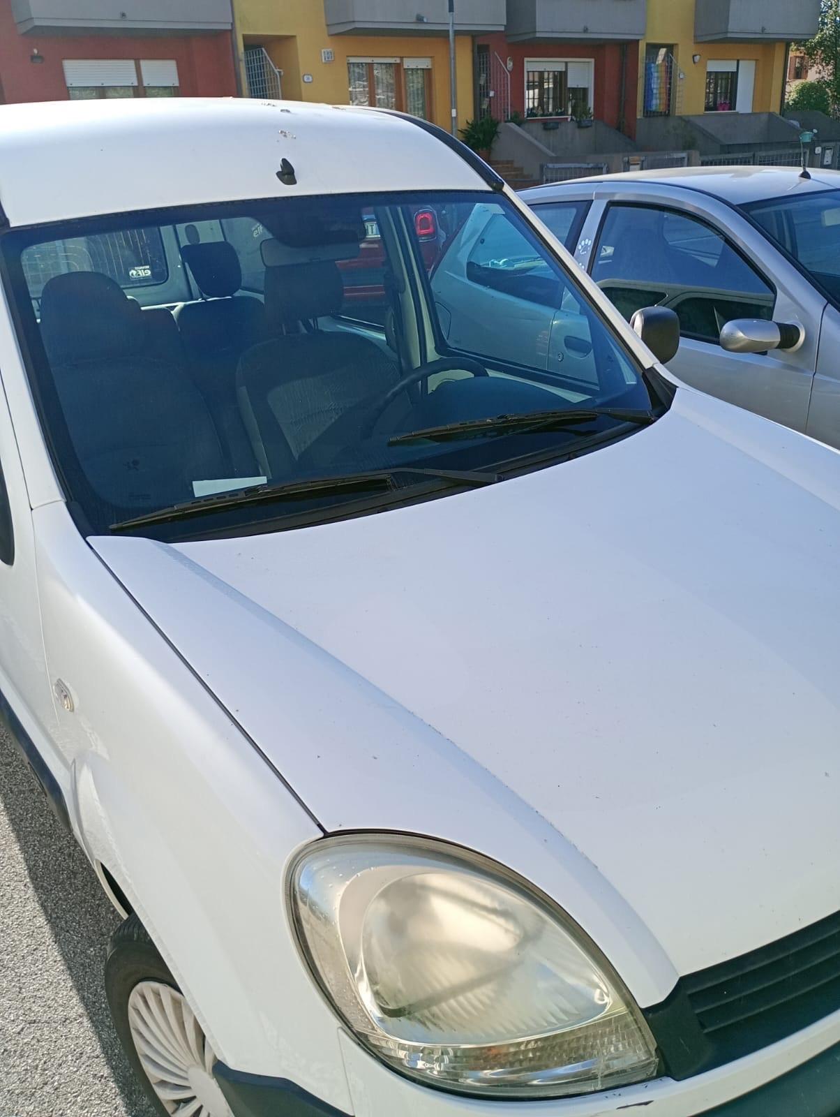 Renault Kangoo 1.2 16V 5p. Confort