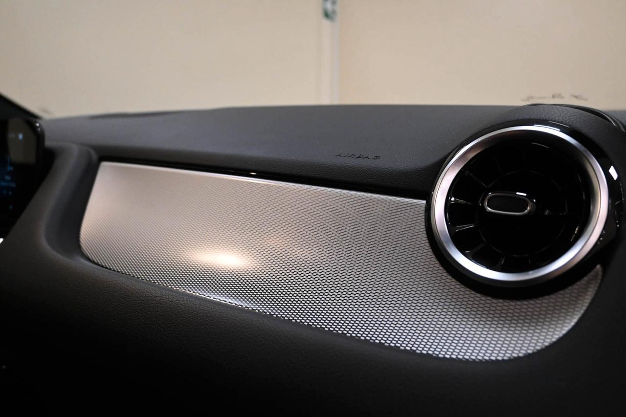 MERCEDES GLA (H247) GLA 250 e EQ-Power...