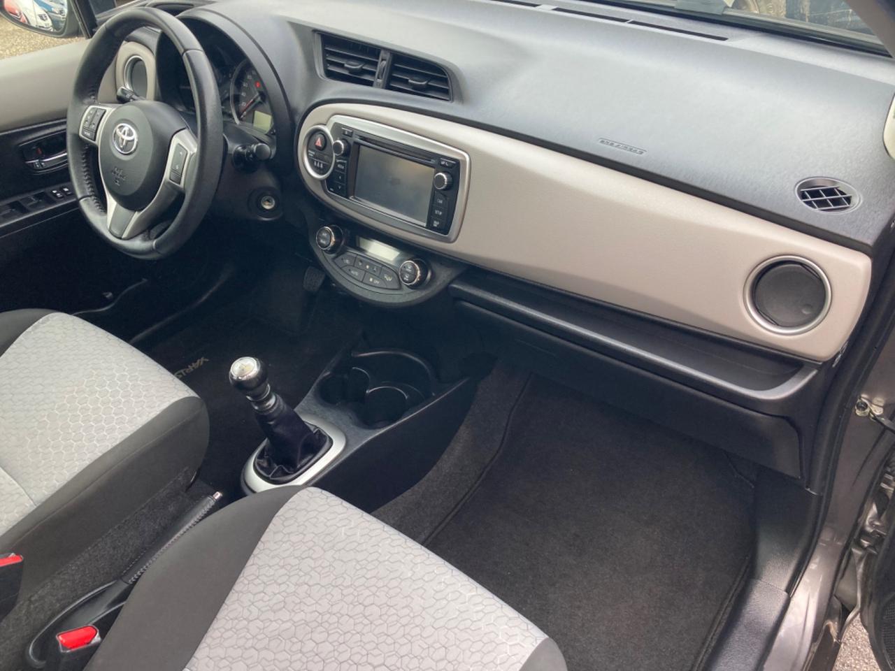 TOYOTA YARIS 5 PORTE (DA VETRINA)