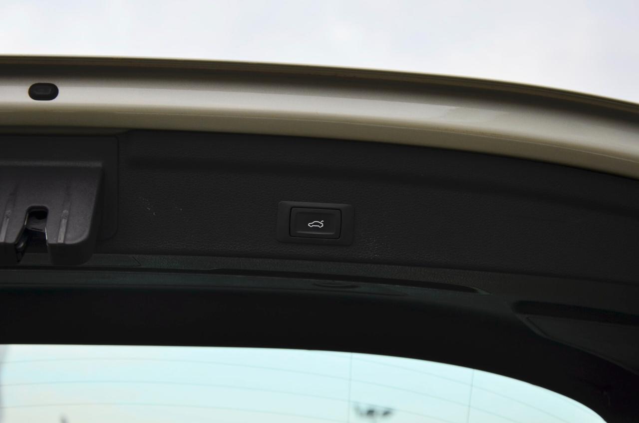 AUDI Q3 SPB 2.0 TDI S-LINE EDITION QUATTRO 150cv S-TRONIC, UNICOPROPRIETARIO, GARANZIA AUDI 1/2028, SERVICE AUDI, UFF ITALIANA, ARGENTO RUGIADA, EURO 6D, FARI FULL LED, 19", PERMUTE