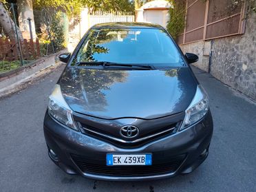 Toyota Yaris 1.3 5 porte Lounge 2012