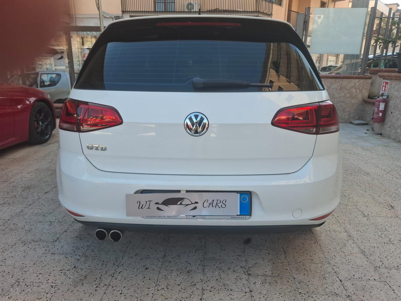 Volkswagen Golf - 2.0 TDI GTD PANO
