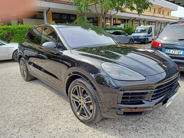 PORSCHE Cayenne 3.0 V6