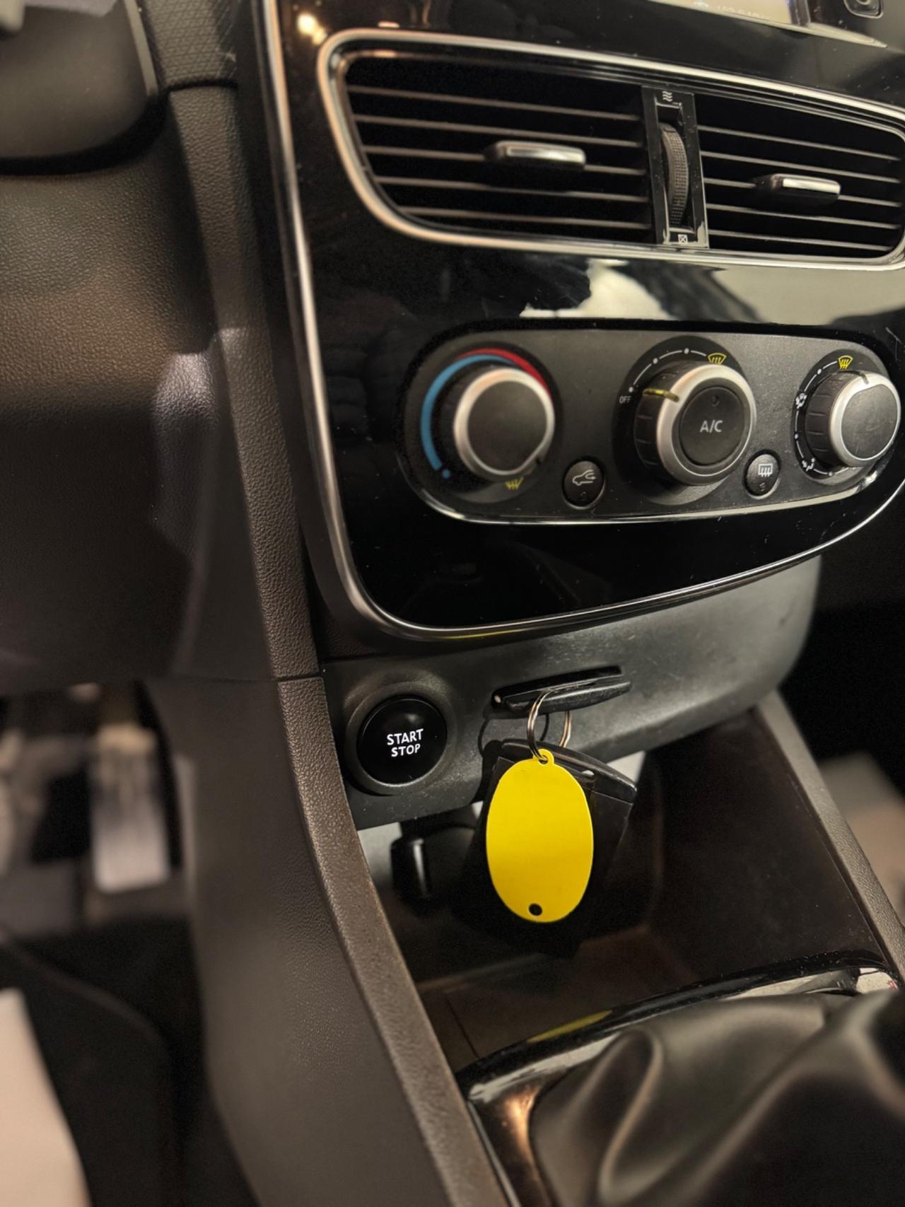 Renault Clio TCe 5 porte Energy Intens