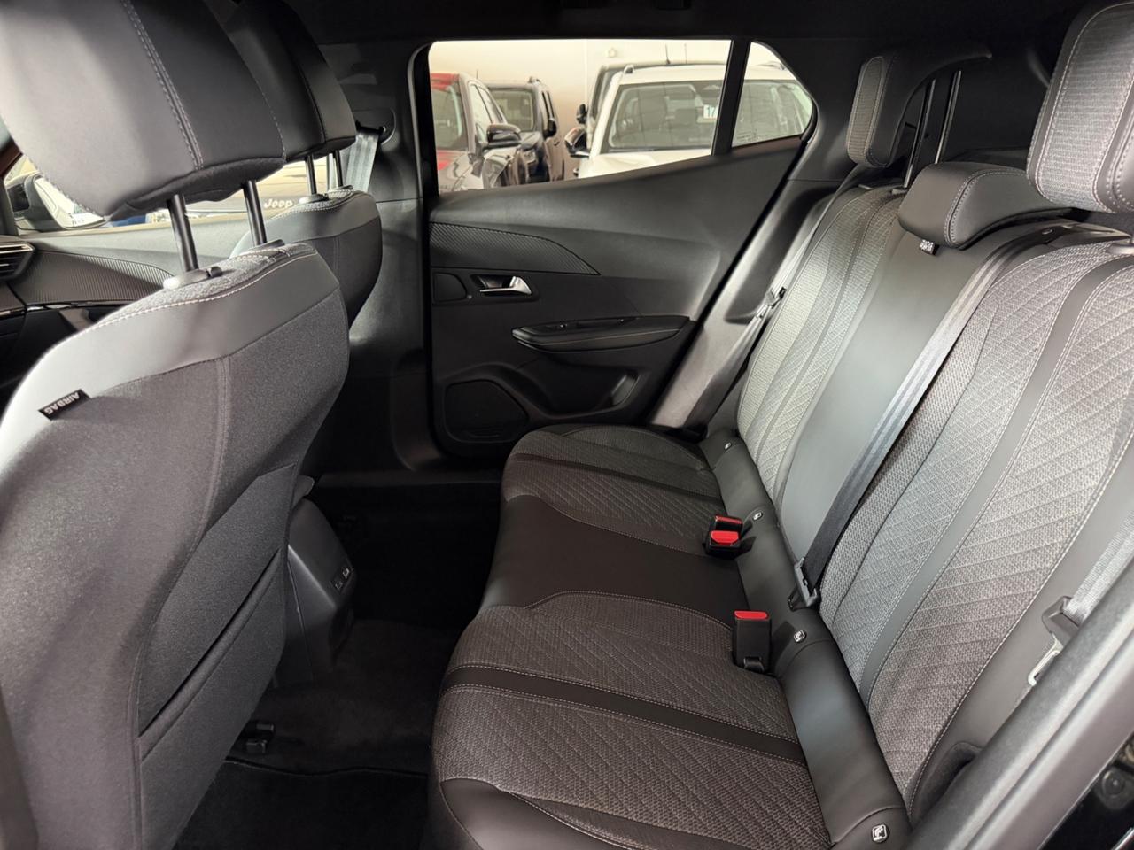 Peugeot 2008 Hybrid 145 e-DCS6 Allure PREZZO SENZA VINCOLI