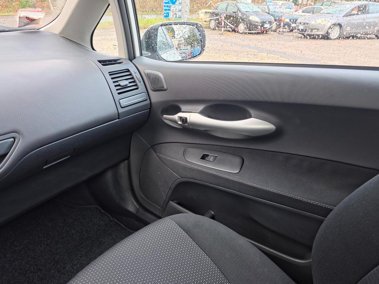 Toyota Auris 1.3 5 porte Active CV-99 2012-E5 Manuale NEO