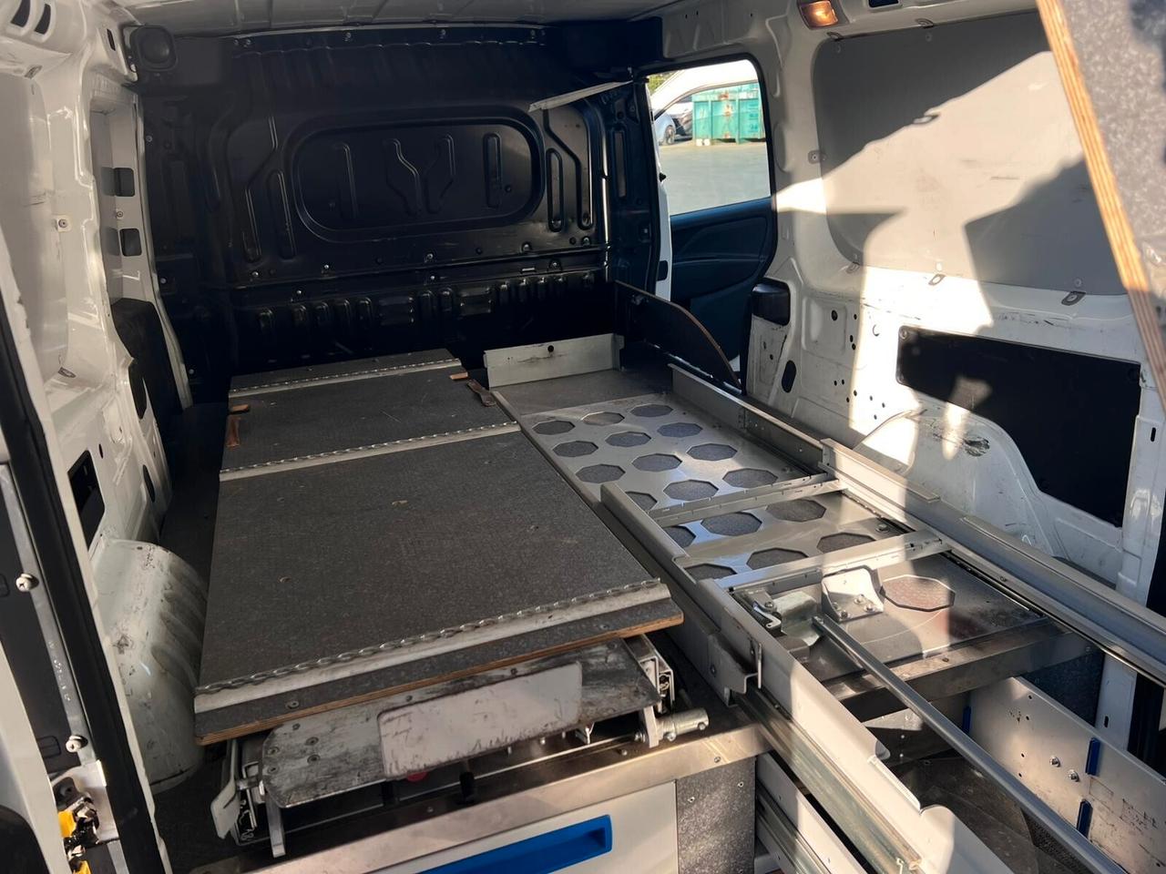 Fiat Doblo Doblò 1.6 MJT 120CV PL Combi Maxi XL M1 SX Allestimento trasporto Slot machinie , videogiochi