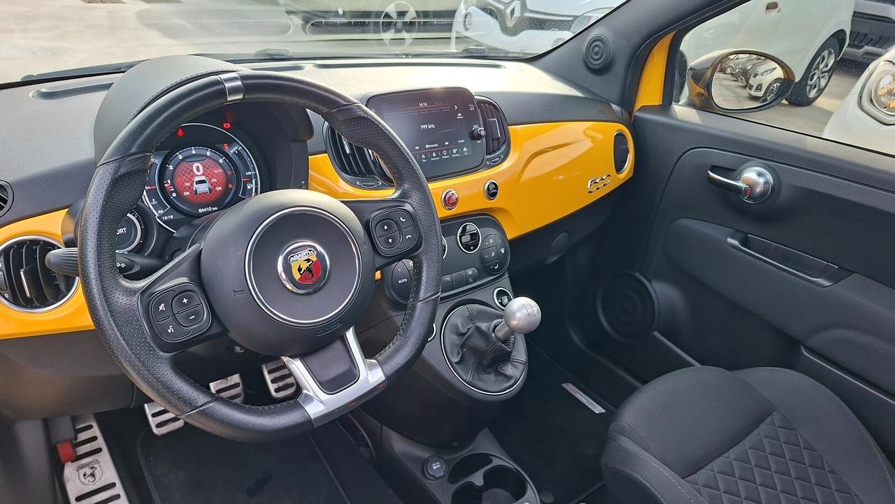 Abarth 595 1.4 Turbo T-Jet 165 CV con tetto apribile