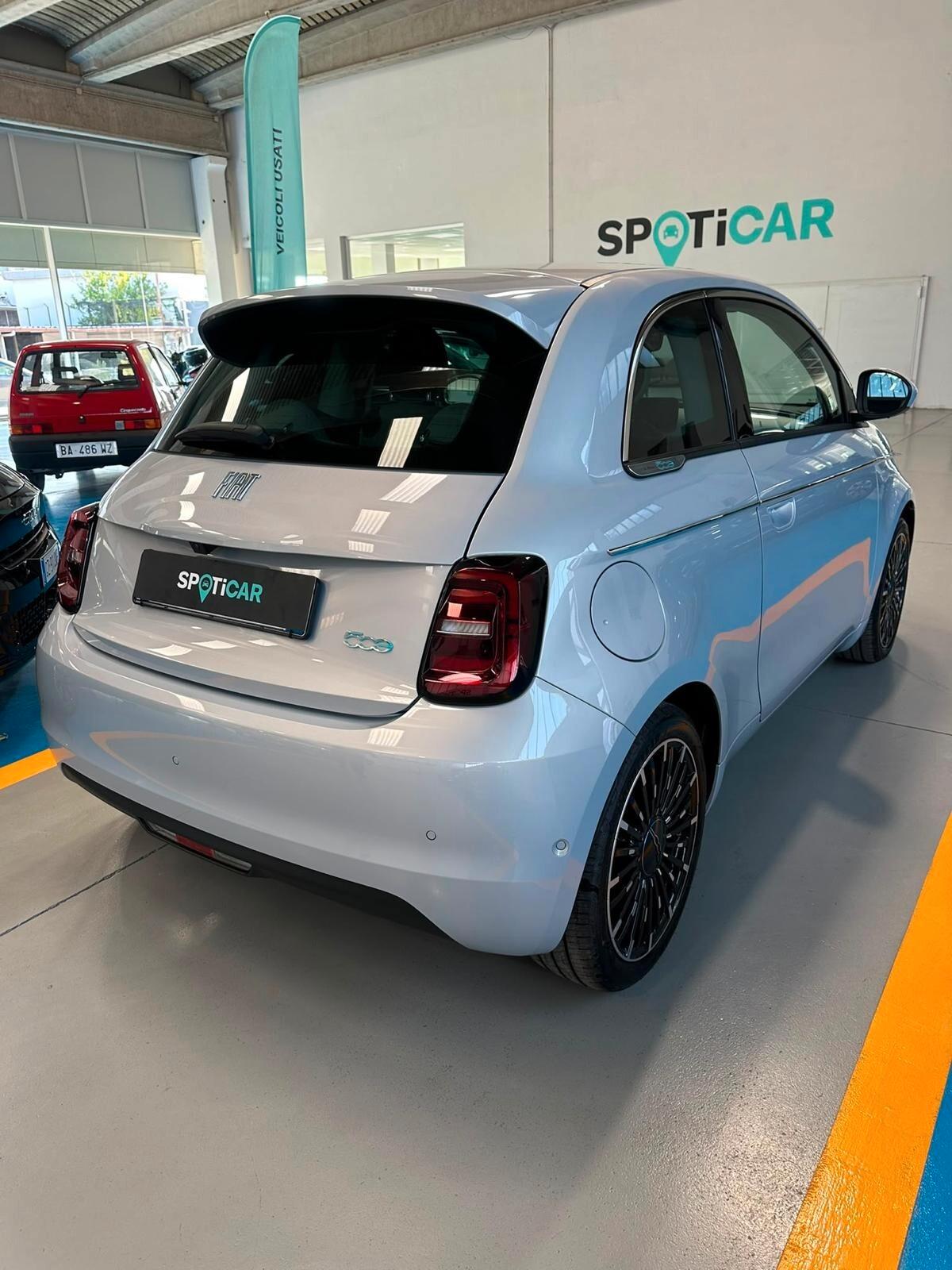 Fiat 500 500e Berlina 42 kWh La Prima II km 0