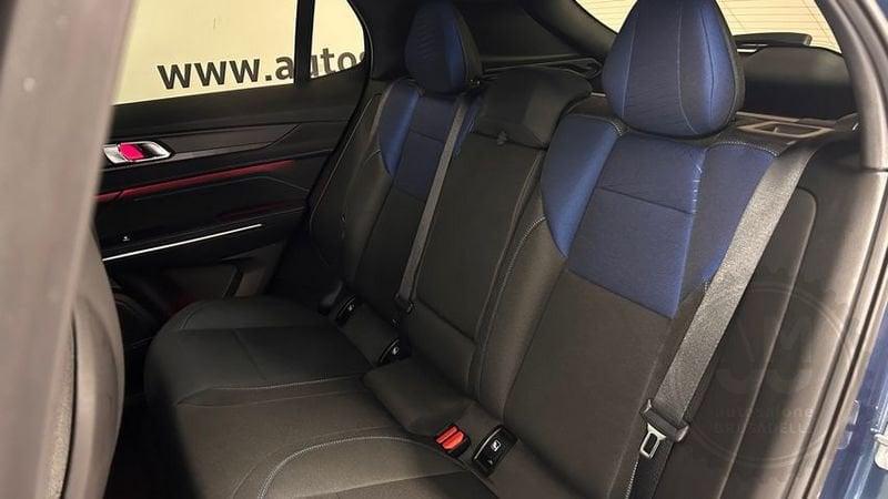 Lynk & Co 01 01 PHEV