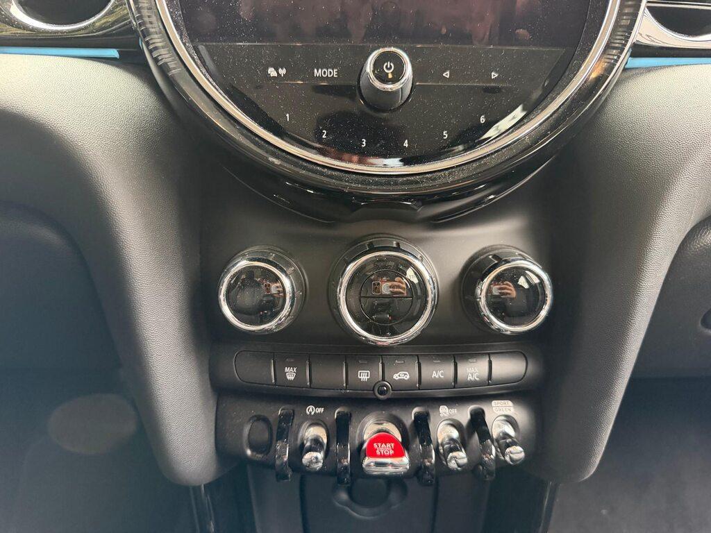 Mini Cooper 1.5 TwinPower Turbo Cooper Business DCT