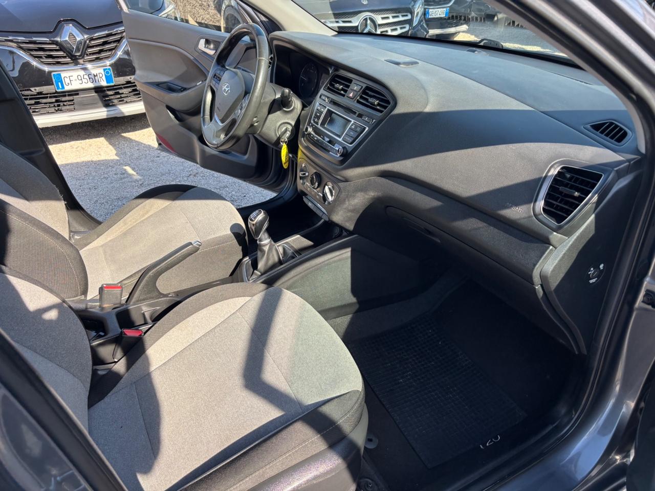 HYUNDAI I 20 1.1 CRDI FULL PERFETTA