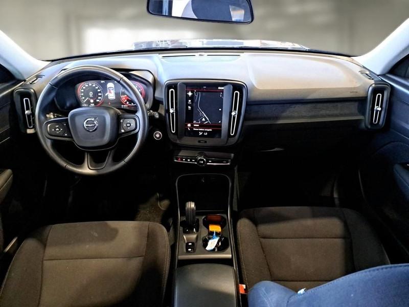 VOLVO XC40 T2 automatico Momentum Core