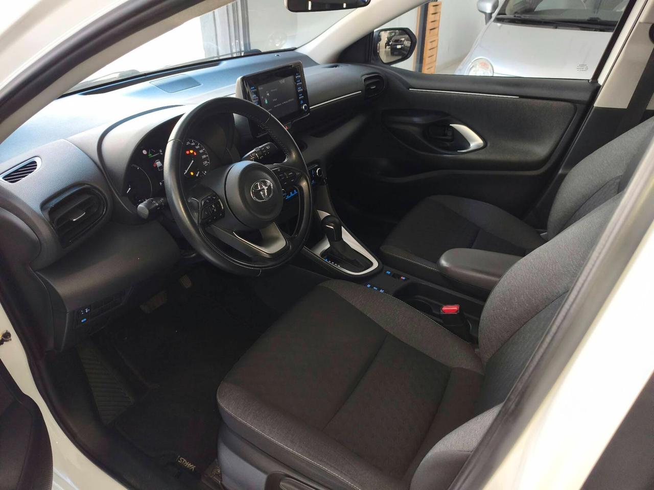 Toyota Yaris 1.5 Hybrid 5 porte Business