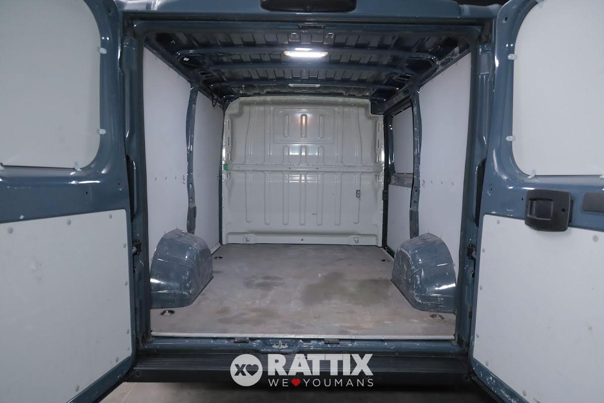 Peugeot Boxer 330 2.2 BlueHDI 120CV L1H1 (IVA ESCLUSA)