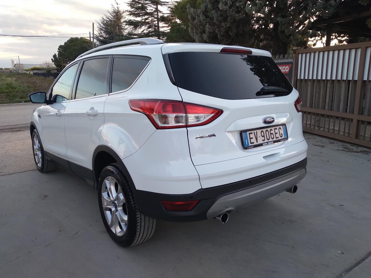 Ford Kuga 2.0 TDCI 140 CV 2WD Titanium